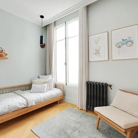 Apartment 16